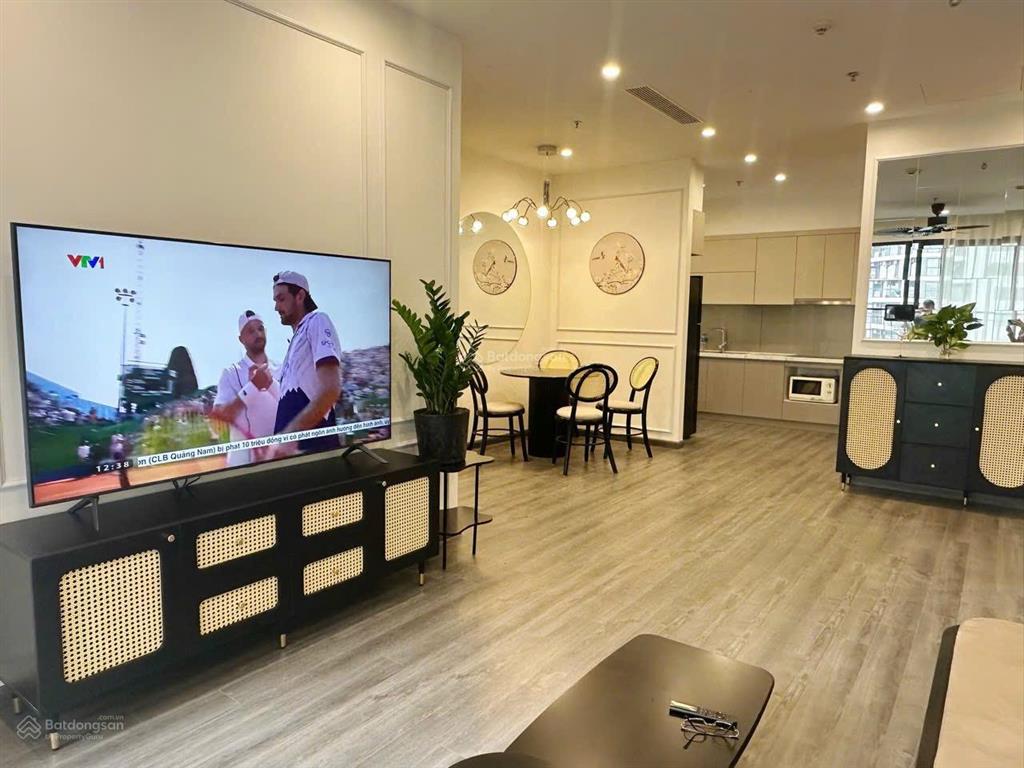 Cho thuê cc 2pn, 2wc +1 tại toà r1.01, vinhomes ocean park gia lâm, view hồ cá koi