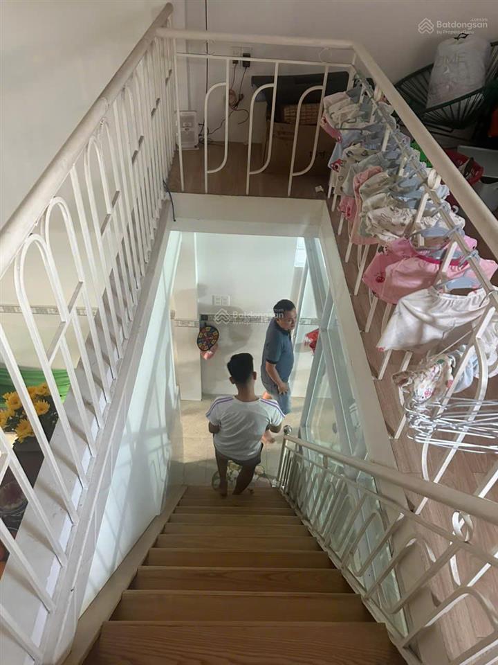 Chủ gửi nhà bắc lân bà điểm 4,5x16 trệt lầu hẻm xe hơi giá 4.25 tỷ còn thương lượng.