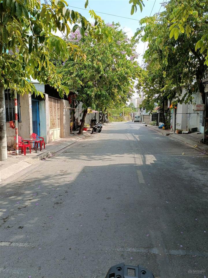 Bán nhà nát mặt tiền bà điểm 11, 15x36m, công nhận 500m2 giá 18 tỷ