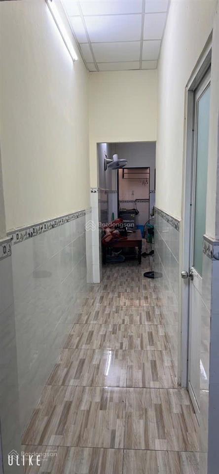 Bán mặt tiền, bà điểm 4.5x24m xây cấp 4 giá 4 tỷ còn thương lượng.