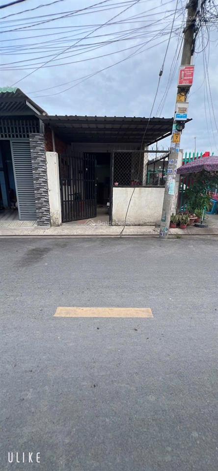 Bán mặt tiền, bà điểm 4.5x24m xây cấp 4 giá 4 tỷ còn thương lượng.