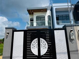 Bán nhà đẹp bà điểm 5x24m trệt lầu đường 16m giá 5,6 tỷ thương lượng