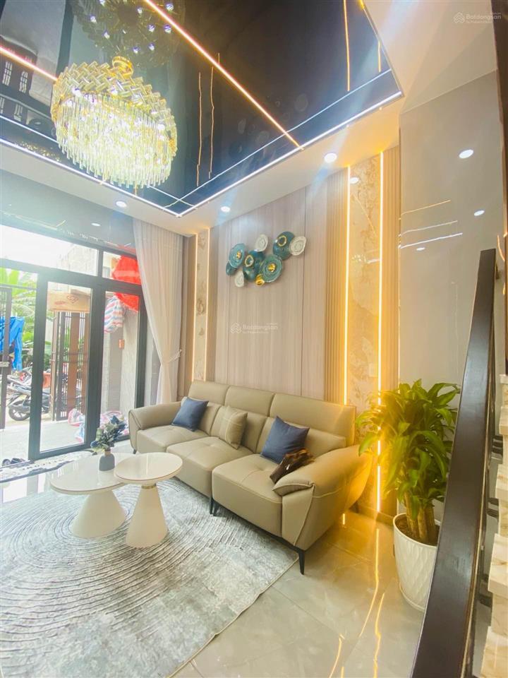 Bán nhà 3 tầng mới xây full nội thất hẻm xe hơi tránh nhau trung tâm phường long trường quận 9