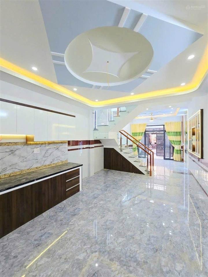 Bán nhà 4 tầng đẹp full nột thất ô tô đỗ tận cửa võ văn hát long trường quận 9