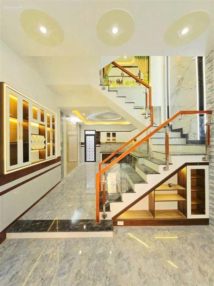 Bán nhà 4 tầng đẹp full nột thất ô tô đỗ tận cửa võ văn hát long trường quận 9