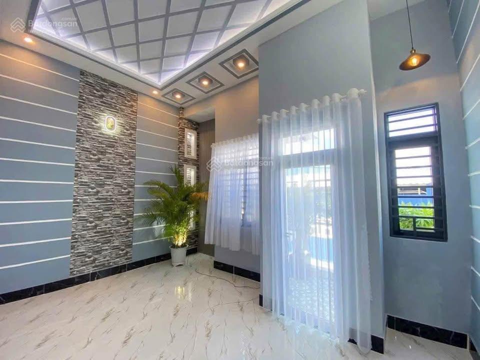 Thanh lý 990tr nhà có 3 phòng trọ thu nhập 15tr/tháng đối diện chợ bình điềnsát bên làng đại học