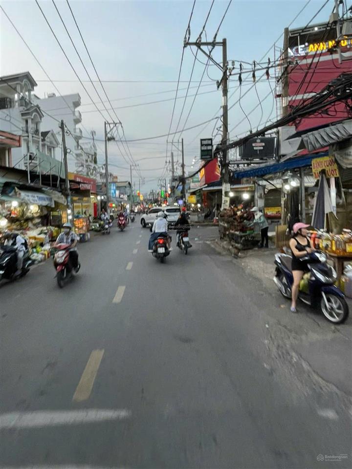 Thanh lý 990tr nhà có 3 phòng trọ thu nhập 15tr/tháng đối diện chợ bình điềnsát bên làng đại học