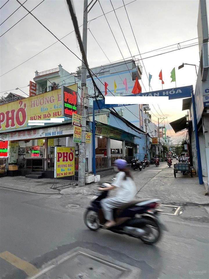 Tharh lý 850tr căn góc đường nguyễn hữu trí (8x20) ngay khu hành chính tân túc sát bên chợ đệm