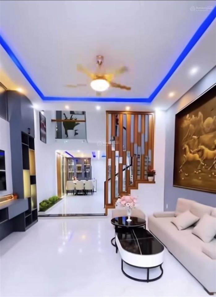 Bán gấp 850tr đường bà cả hưng long căn 2 lầu (4,6x22,8) sát ql50 trước nhà có bách hoá xanh
