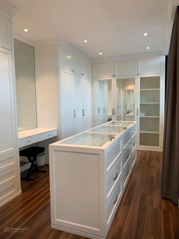 Cho thuê căn hộ duplex vista an phú q2,350m2, 4pn,4wc full nội thất có sân vườn giá 55triệu/ tháng