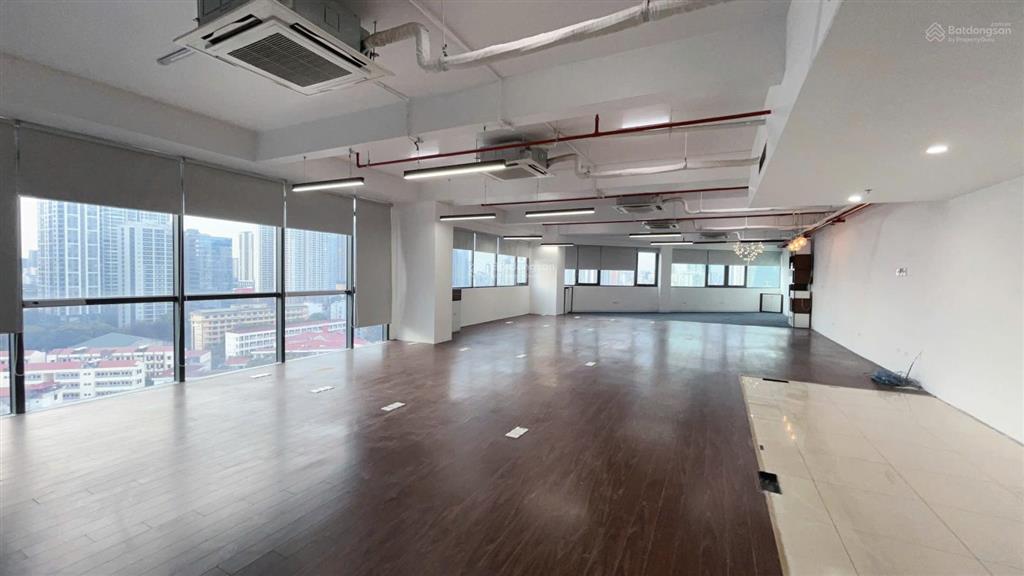 Chính chủ cho thuê văn phòng 164,5m2  tòa viwaseen 48 tố hữu