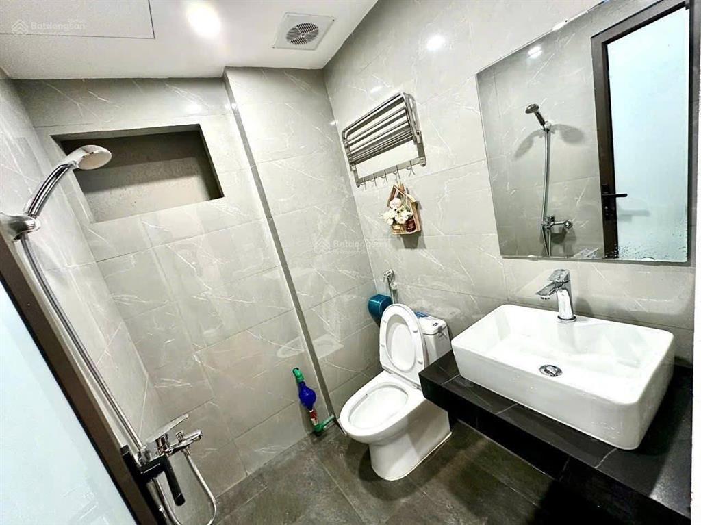Cạnh vin giảng võ! tòa ccmn ngọc khánh, 70m2*7t*16pkk, 30m ra oto, mới hoàn thiện , đầy đủ pccc.