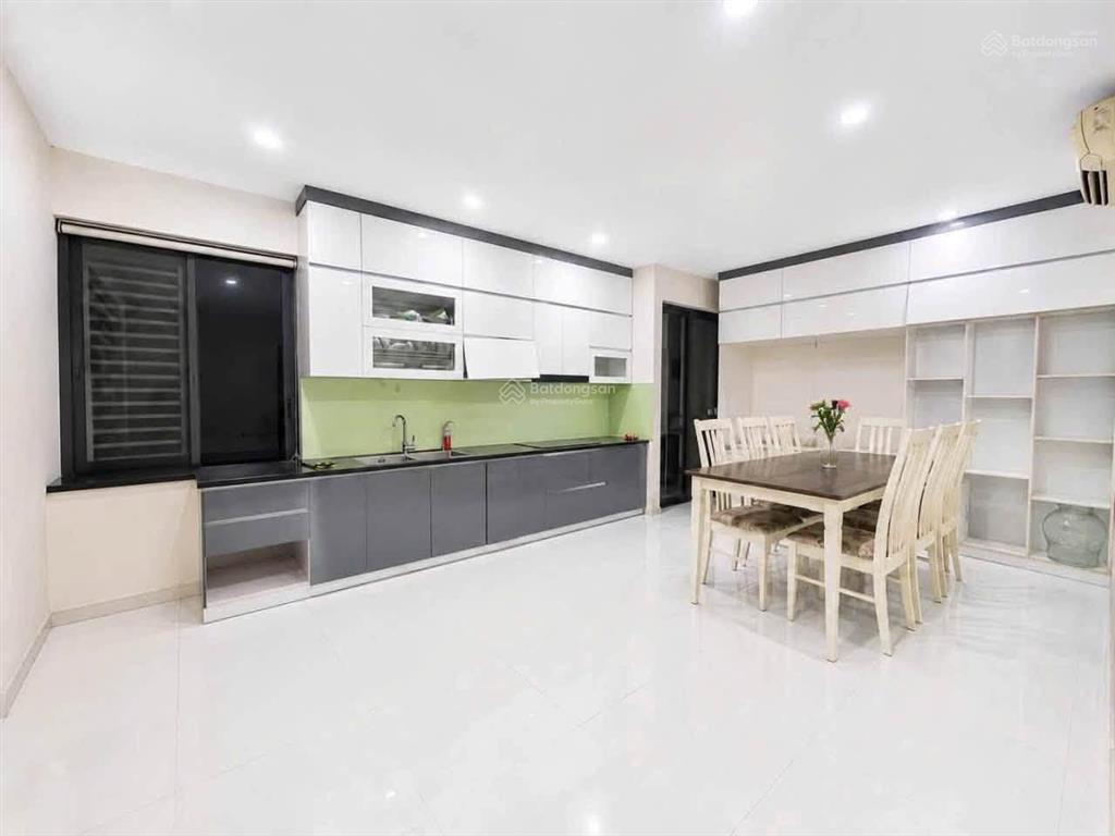 Đỉnh! cho thuê nhà phân lô nguyễn khánh toàn, 70m2, 5t, làm vp, spa, phòng khám, trung tâm đào tạo.
