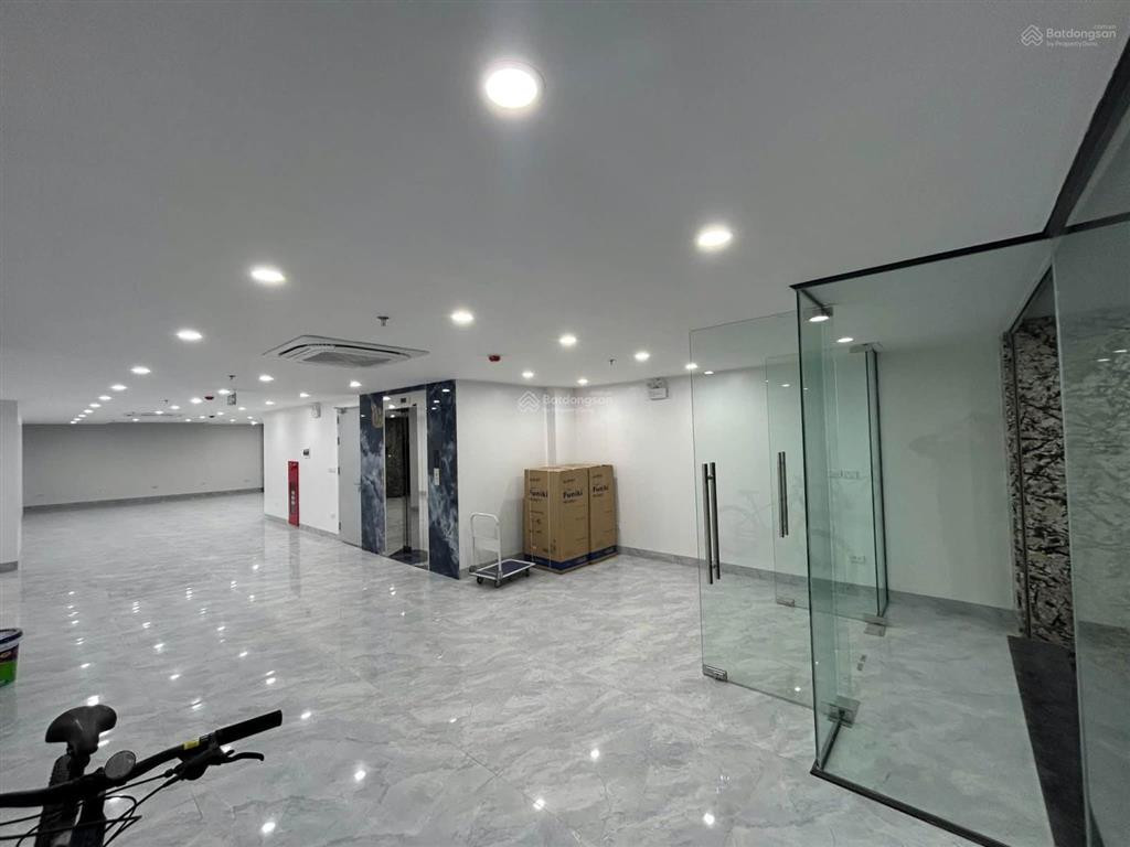 Giá ngon! cho thuê tòa nhà vp khu ngã tư sở, trường chinh, 84m2, 7t, 1 hầm, thông sàn, thang máy.