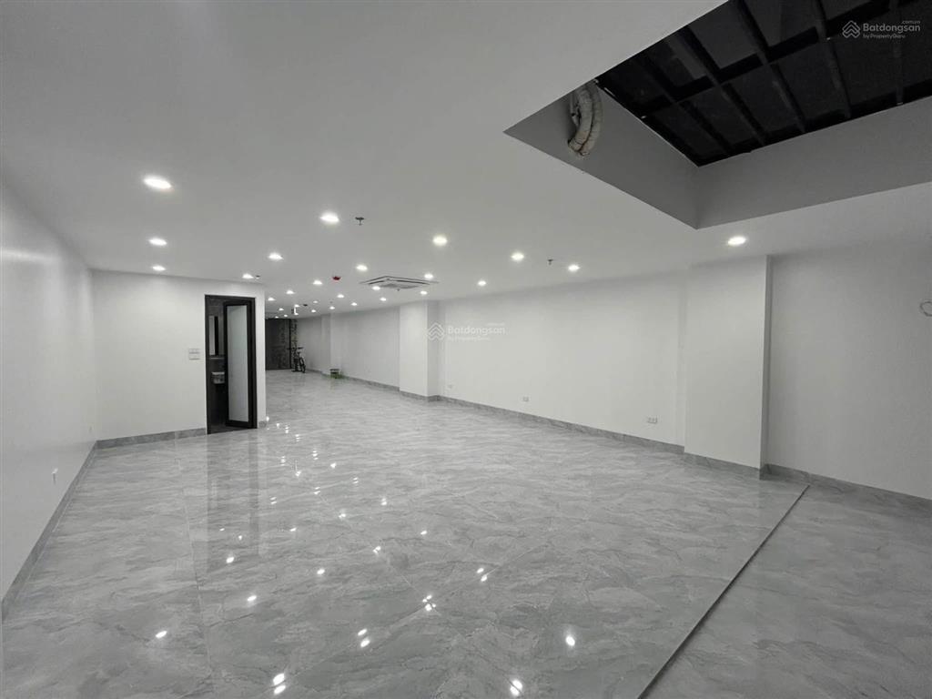 Giá ngon! cho thuê tòa nhà vp khu ngã tư sở, trường chinh, 84m2, 7t, 1 hầm, thông sàn, thang máy.