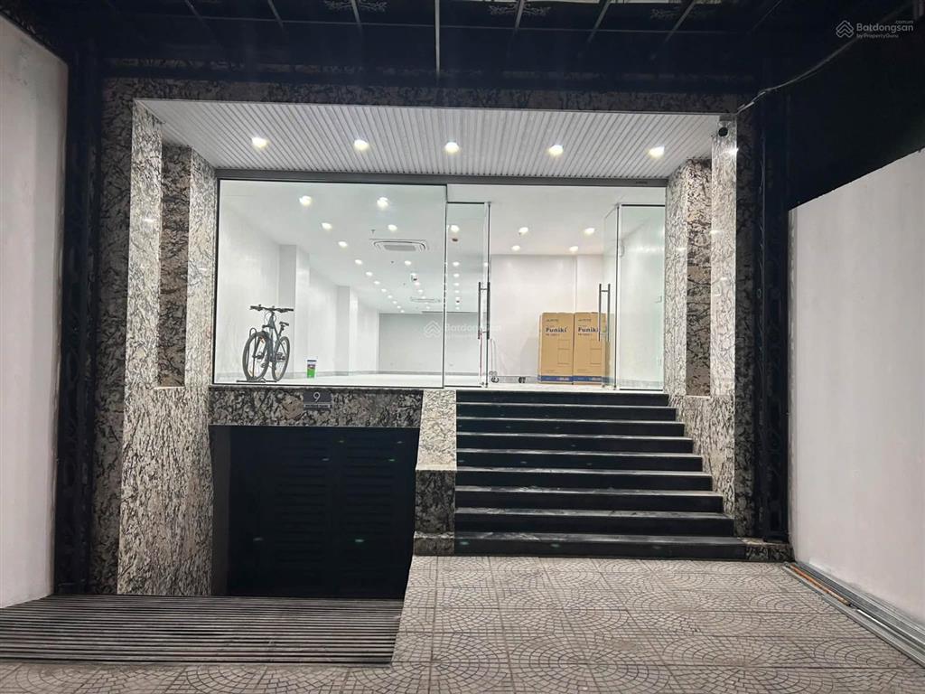 Giá ngon! cho thuê tòa nhà vp khu ngã tư sở, trường chinh, 84m2, 7t, 1 hầm, thông sàn, thang máy.