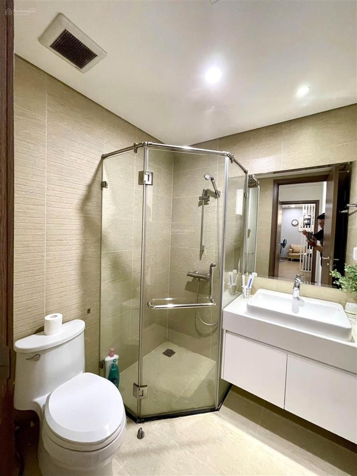 Cho thuê căn hộ 2 ngủ r1 royal city, thanh xuân, view thoáng, 110m2, nội thất đẹp, ở ngay.
