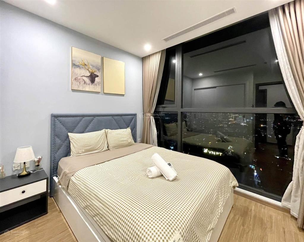 Cho thuê căn hộ 2 ngủ r1 royal city, thanh xuân, view thoáng, 110m2, nội thất đẹp, ở ngay.