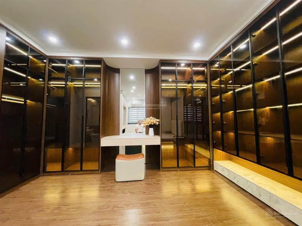Gara ô tô! cho thuê nhà phân lô hoàng quốc việt, 55m2, 5t, làm vp, spa, dạy học, nha khoa.