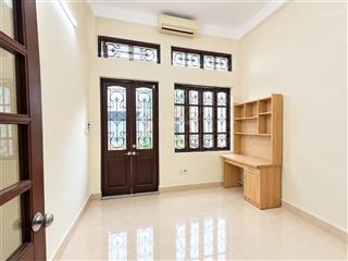 Đông sinh viên! cho thuê nhà phố trần quốc hoàn, 48m, 6t, làm vp, dạy học kết hợp ở.