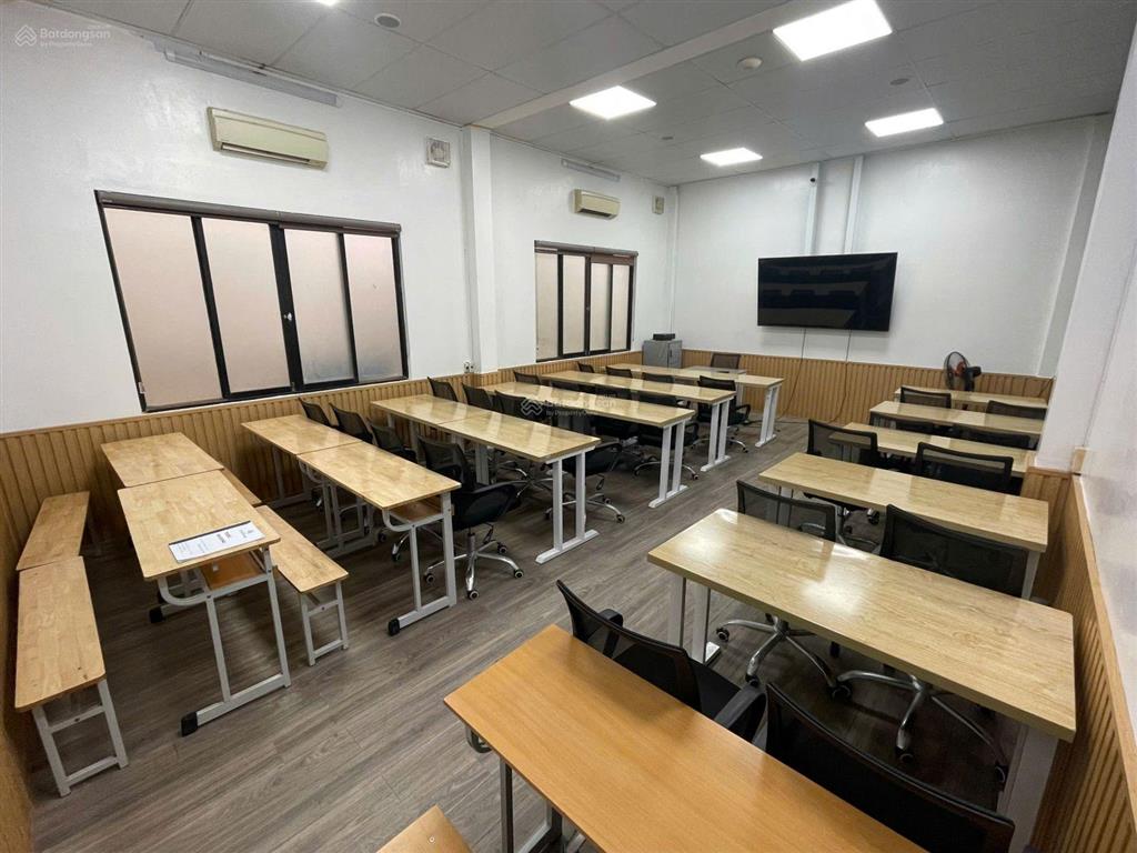 Đông sinh viên! cho thuê nhà phố trần quốc hoàn, 48m, 6t, làm vp, dạy học kết hợp ở.