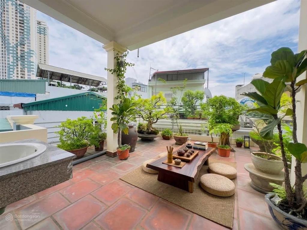Dt khủng! cho thuê nhà phân lô trần quốc hoàn, oto tránh, 120m2, vừa ở vừa làm vp, kdol, dạy học.