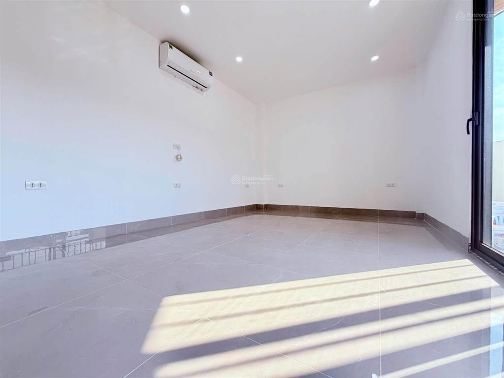 Phân lô! cho thuê nhà ngõ 10 nghĩa đô, 76m2, 5t, ô tô tránh, làm vp, spa, trung tâm đào tạo...