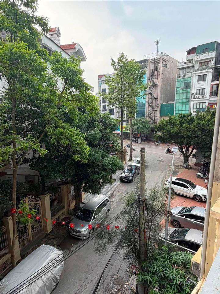 Oto tránh! cho thuê nhà riêng phân lô ngõ 180 hoàng quốc việt, 55m2, 5t, làm vp, spa, dạy học.