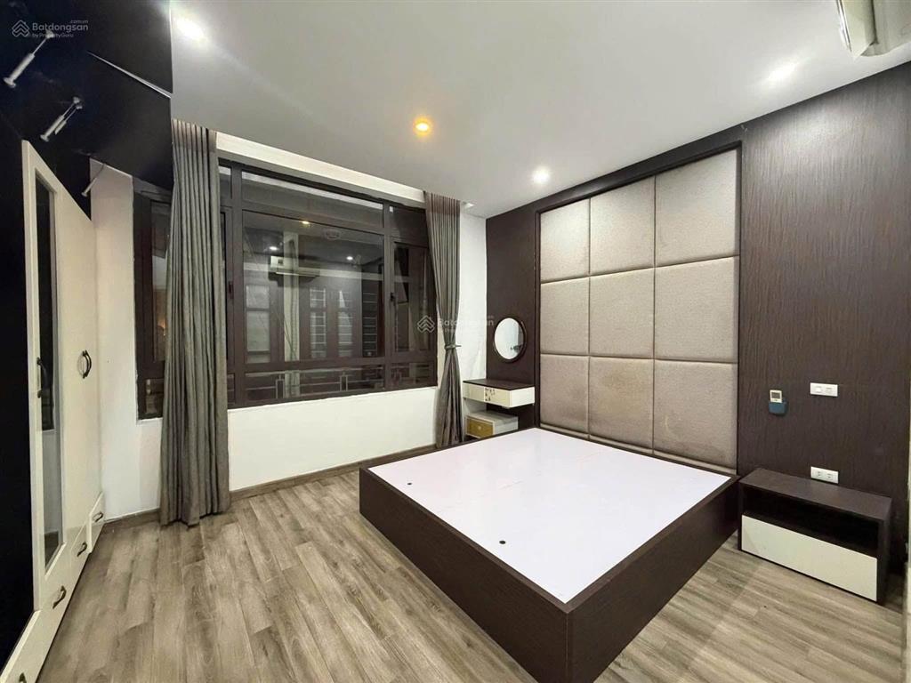 Oto tránh! cho thuê nhà riêng phân lô ngõ 180 hoàng quốc việt, 55m2, 5t, làm vp, spa, dạy học.