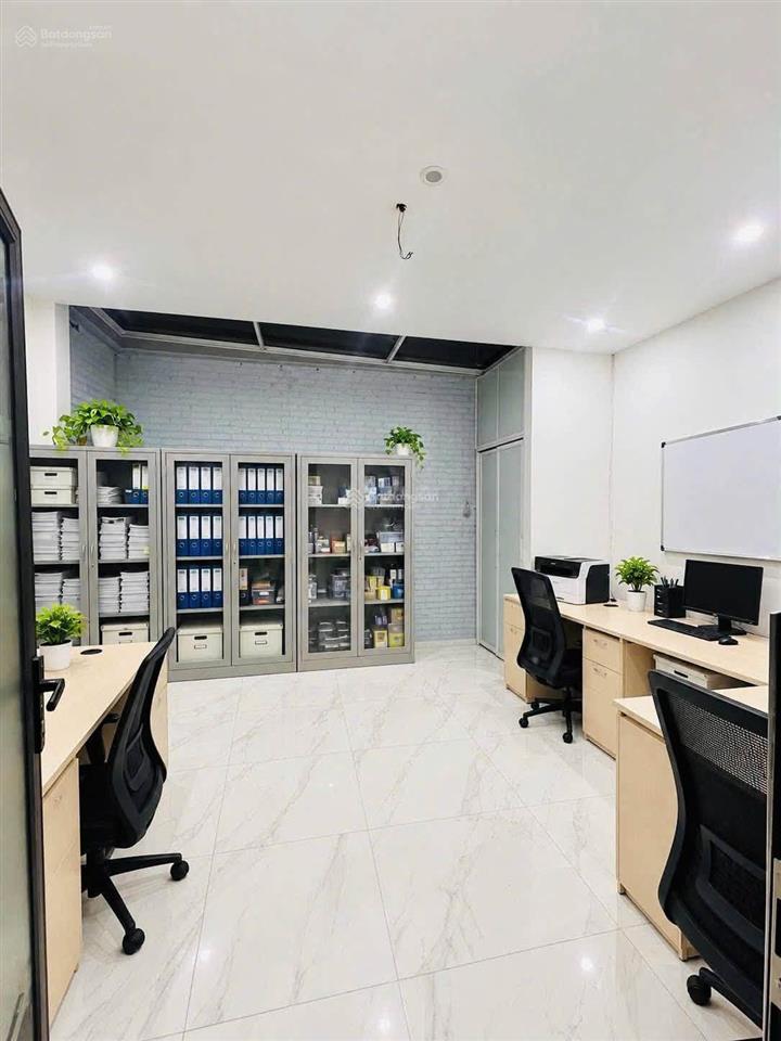 Oto tránh đỗ! cho thuê nhà trung kính, 60m2, 6t, làm vp, spa, showroom, studio, trung tâm tiếng anh