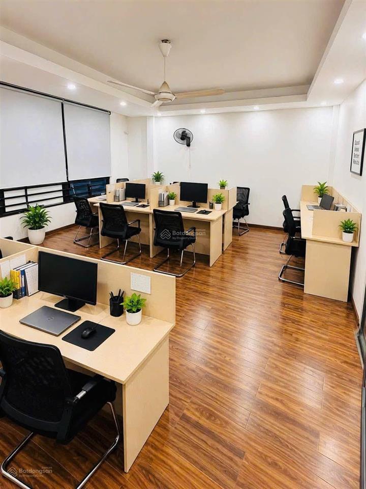 Oto tránh đỗ! cho thuê nhà trung kính, 60m2, 6t, làm vp, spa, showroom, studio, trung tâm tiếng anh