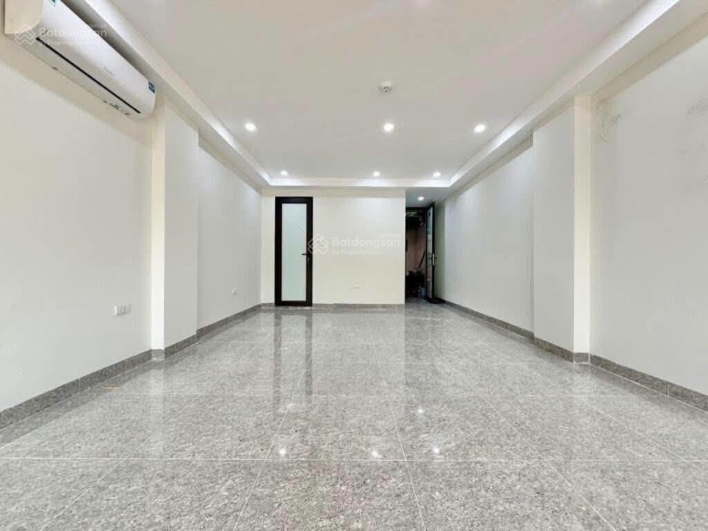 Ô tô đỗ ngày đêm! cho thuê nhà nguyễn thị định, 70m2, 5t, làm vp, spa, nha khoa