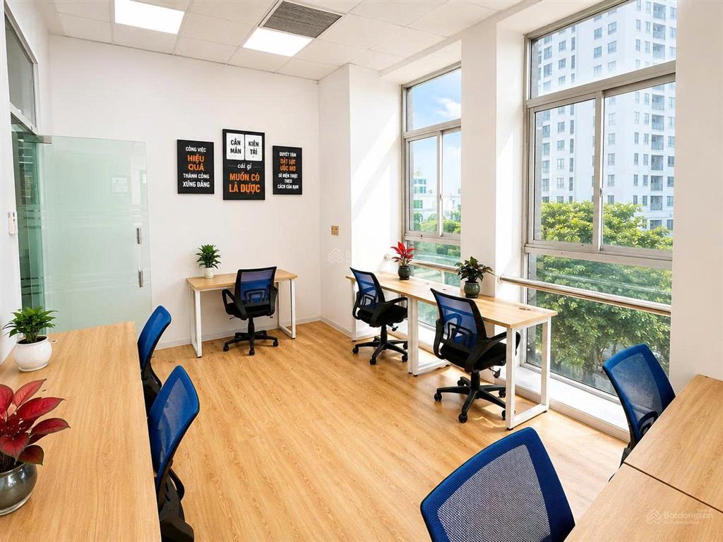 Thang máy! cho thuê nhà mạc thái tổ, thông sàn, mới, vỉa hè rộng, 58m2, 7t, làm vp, spa, thẩm mỹ.