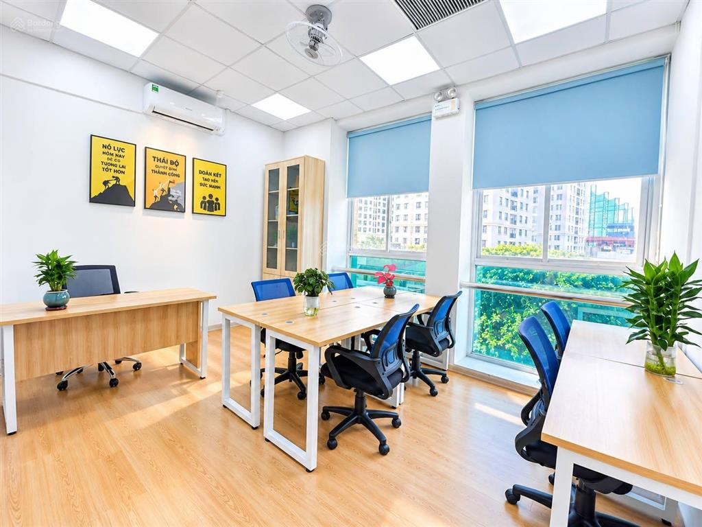 Thang máy! cho thuê nhà mạc thái tổ, thông sàn, mới, vỉa hè rộng, 58m2, 7t, làm vp, spa, thẩm mỹ.