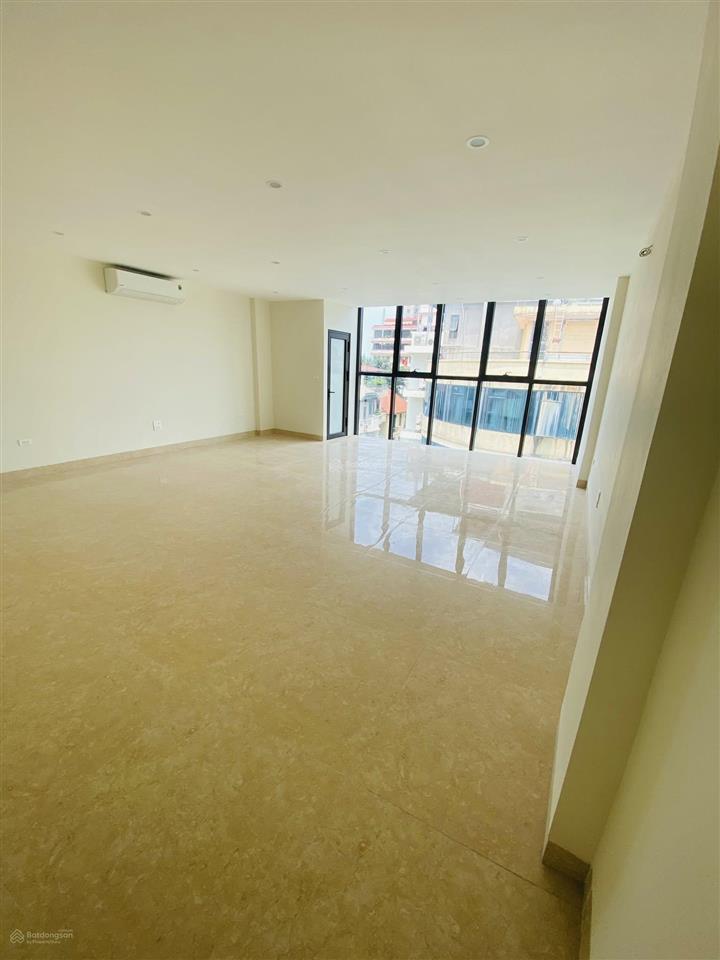Thang máy! cho thuê nhà mạc thái tổ, thông sàn, mới, vỉa hè rộng, 58m2, 7t, làm vp, spa, thẩm mỹ.