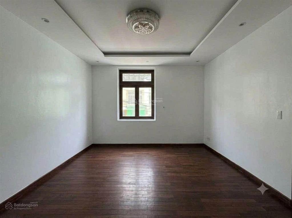 Mới tinh, full đồ ! cho thuê nhà mặt phố hoa bằng, 50m2, 5t, vừa ở vừa kinh doanh đa dạng.
