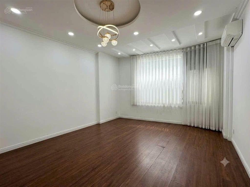 Mới tinh, full đồ ! cho thuê nhà mặt phố hoa bằng, 50m2, 5t, vừa ở vừa kinh doanh đa dạng.