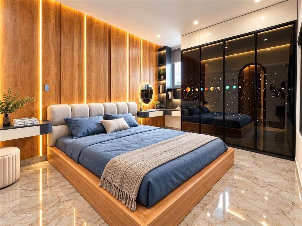 Thang máy! cho thuê nhà võ chí công, 40m2, 4t, thông sàn, phù hợp ở và kdol.