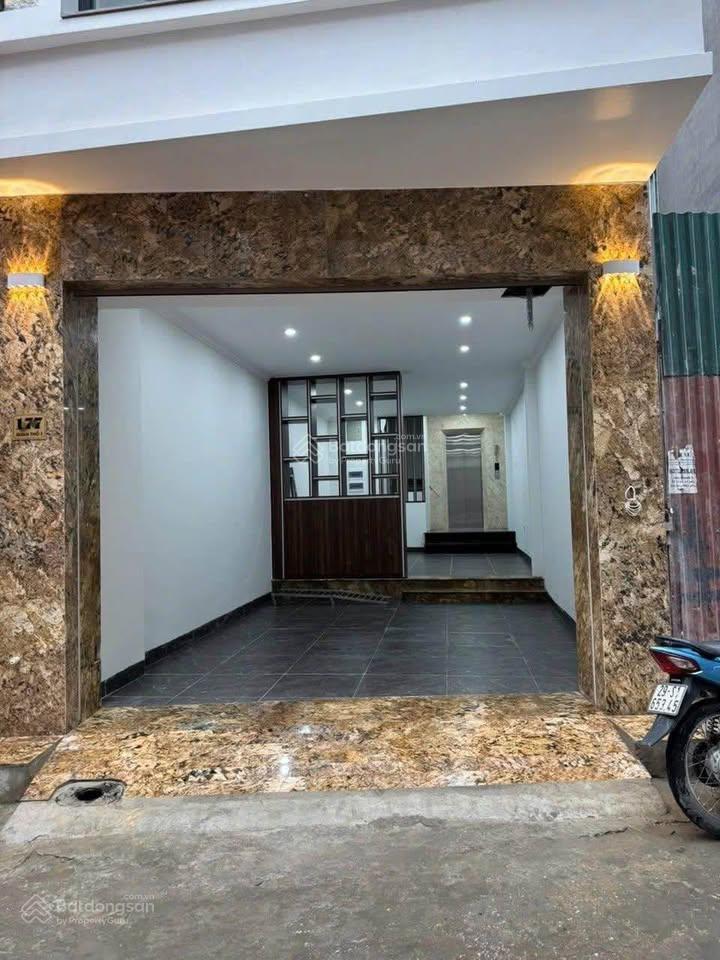 Thang máy! cho thuê nhà võ chí công, 40m2, 4t, thông sàn, phù hợp ở và kdol.
