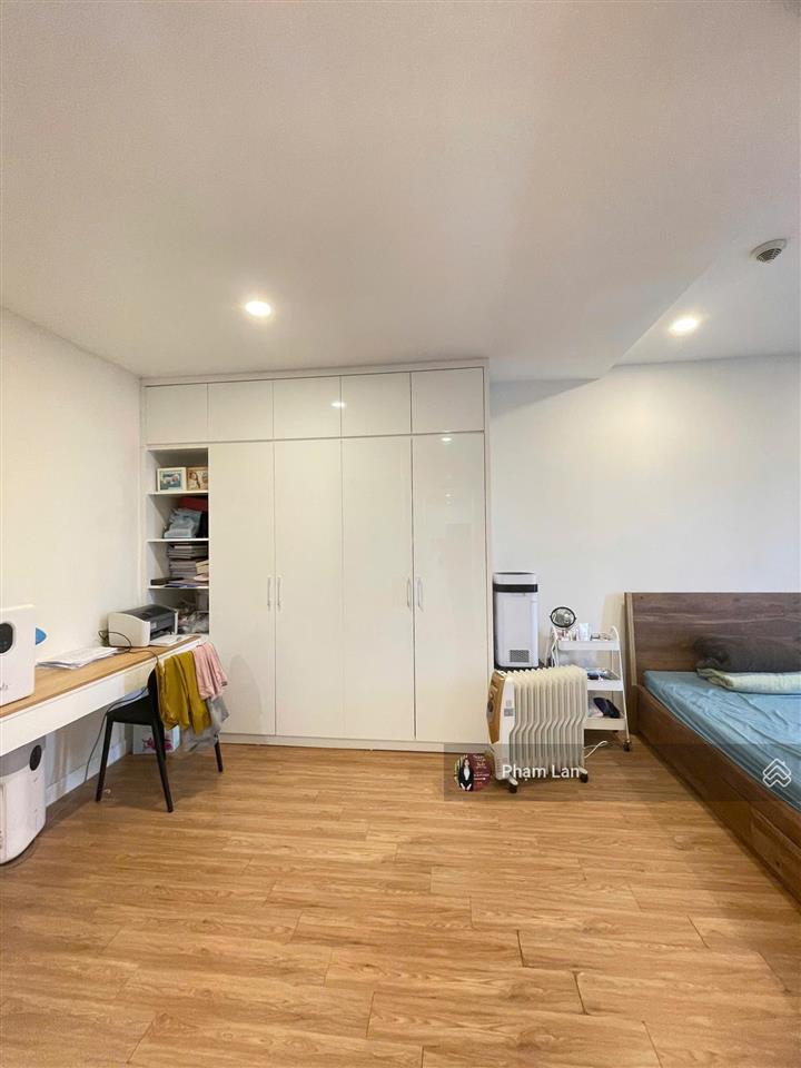 Hàng hiếm kosmo tây hồ 3pn, 102m tòa centro tầng cao view hồ tây thoáng, giá chỉ 12.3 tỷ