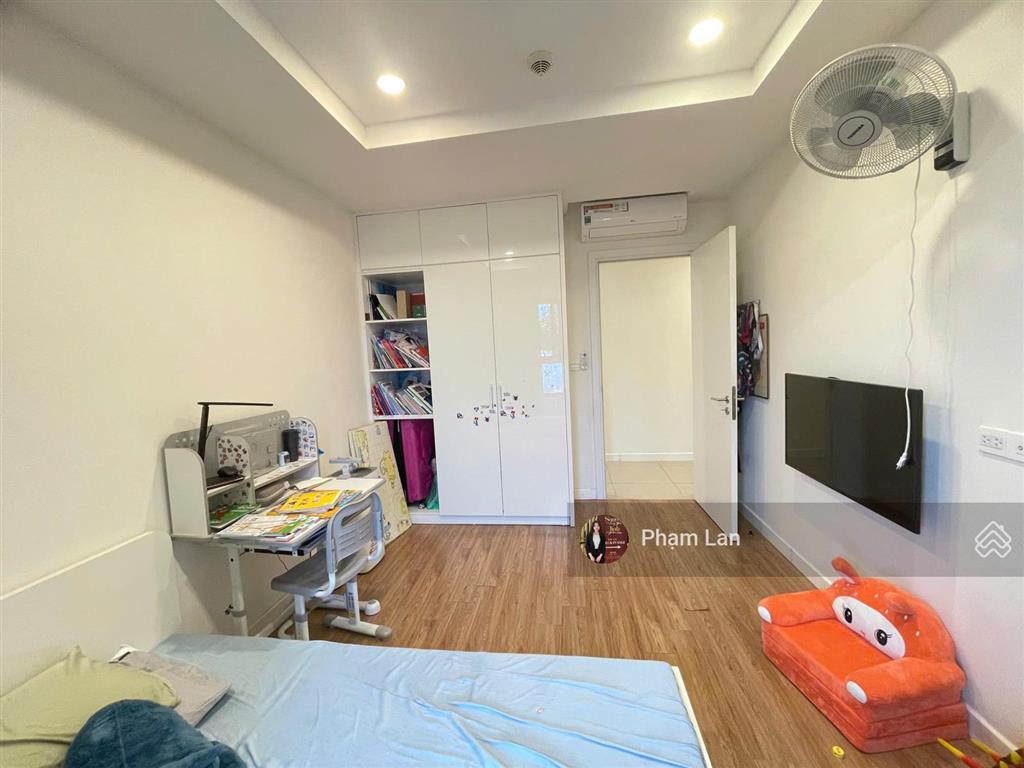 Hàng hiếm kosmo tây hồ 3pn, 102m tòa centro tầng cao view hồ tây thoáng, giá chỉ 12.3 tỷ