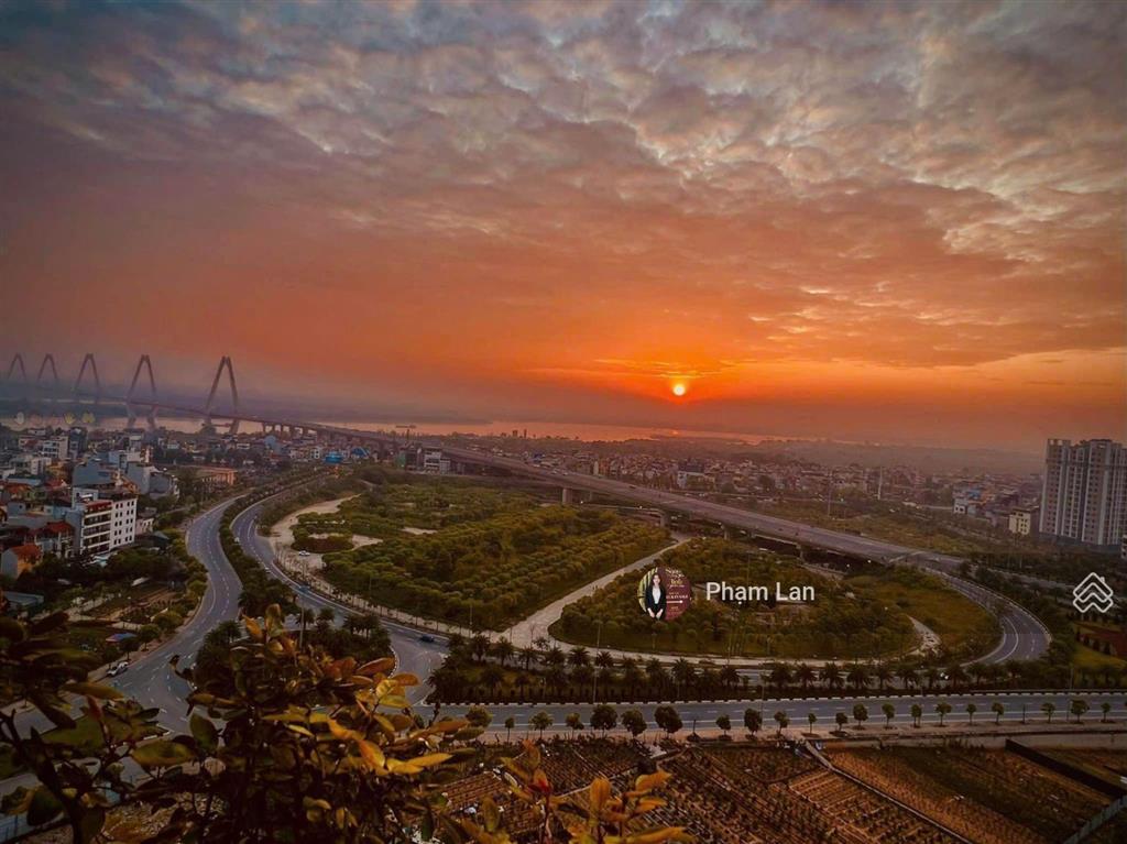 Căn 2pn rộng 82m2  view sông  tầng cao 2x giá tốt sunshine riverside 8,2 tỷ bao hết phí
