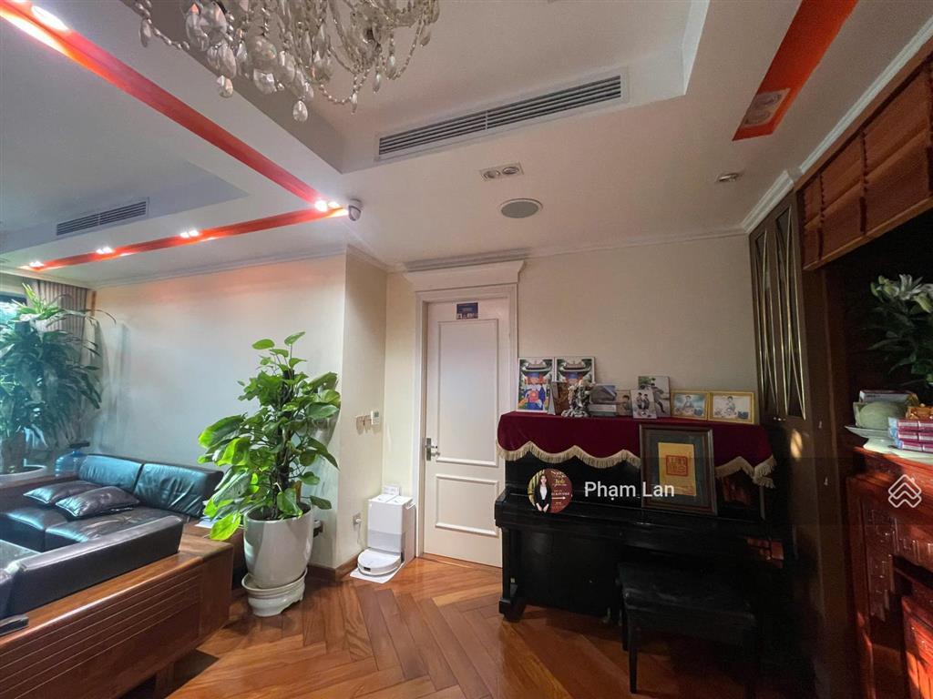 Chính chủ gửi bán căn hộ 3pn veam building  689 lạc long quân  140m2 căn góc đông nam  đông bắc