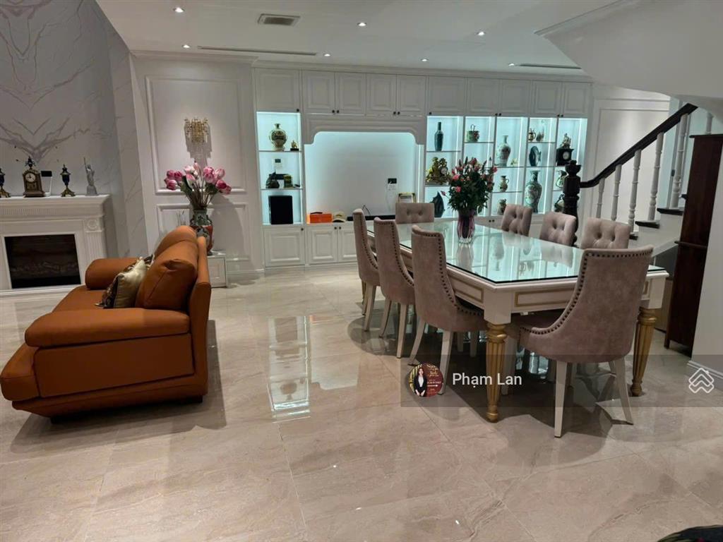 Penthouse duplex hoa hậu  az lâm viên complex  view hồ nghĩa tân  full đồ đẹp  sẵn sổ  31.5 tỷ