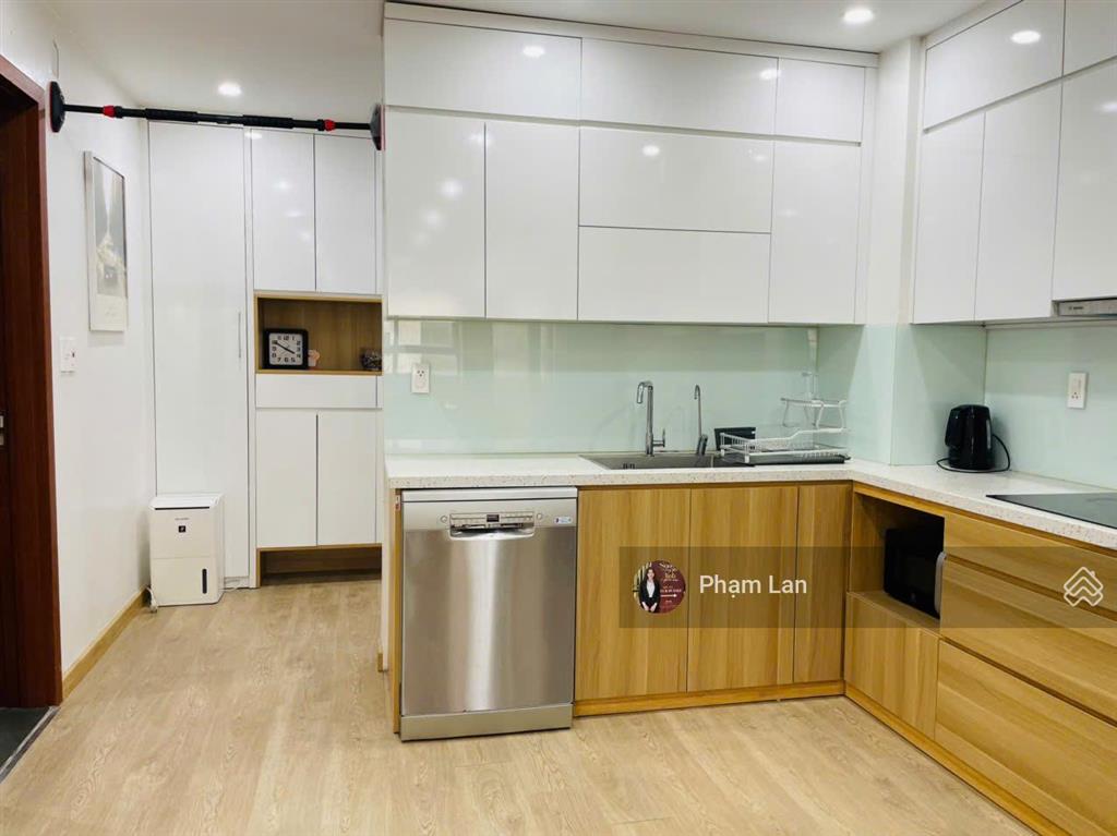 Hàng hiếm tây hồ tây  căn 2pn 95m2  chung cư quốc phòng  giá siêu tốt 8.45 tỷ  có slot oto