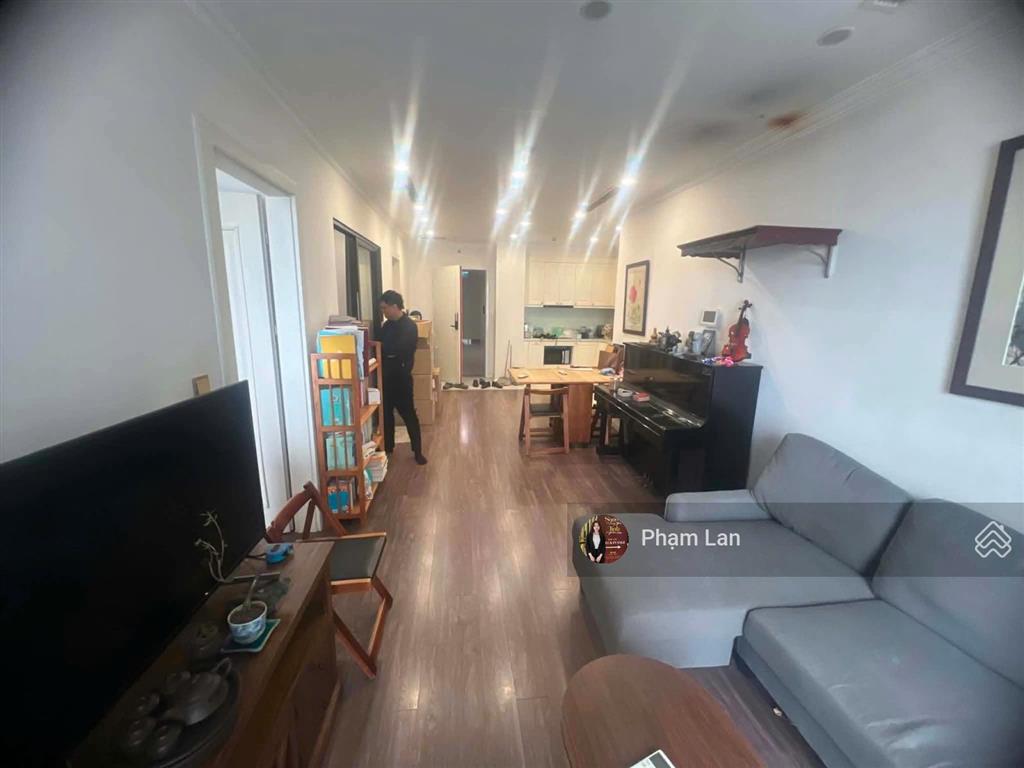 Chủ nhà ngộp bank cần bán gấp  căn 2pn 61m2 giá 5,65 tỷ  view mát k tâm linh  nhanh thì còn
