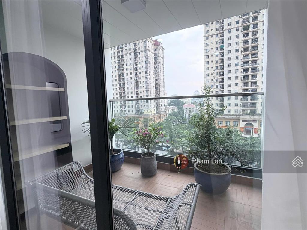 Bán căn hộ 2pn 95m² skyline west lake  full đồ đẹp  căn hộ mới bàn giao về ở ngay chỉ 130tr/m2
