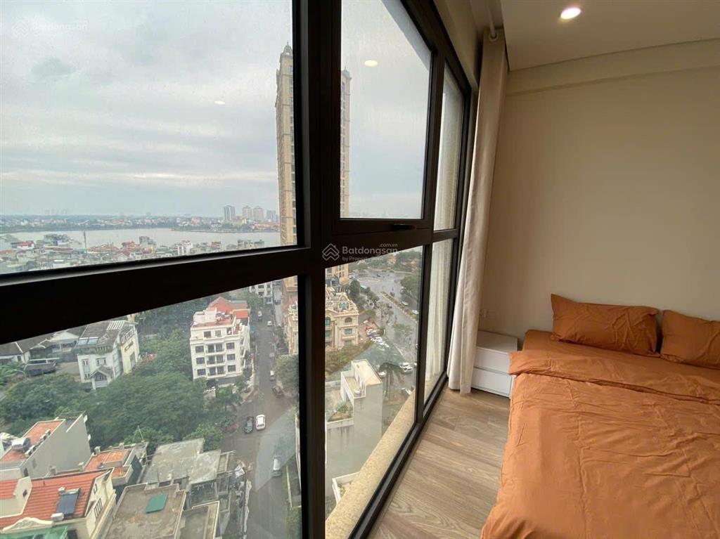 Thấp hơn thị trường 2 tỷ  3pn view hồ tây  ngắm pháo hoa từ chính căn hộ  12.8 tỷ bao phí