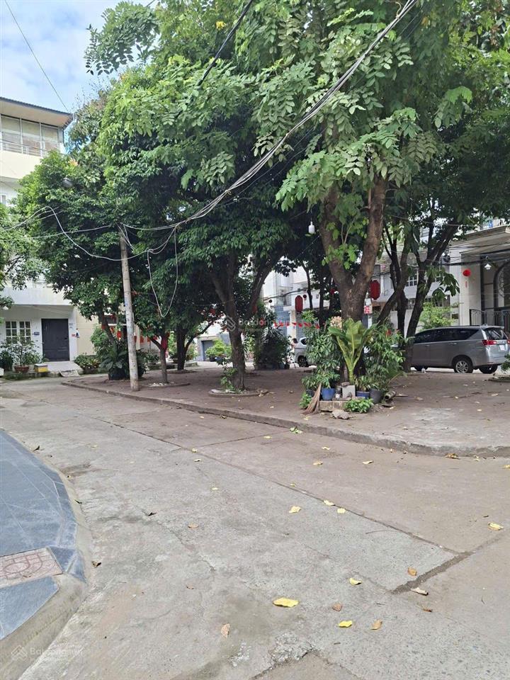 Cho thuê nhà nguyên căn hẻm 2 xe tải tránh nhau 118/49 bạch đằng, p. bình thạnh, 4pn, 3wc, 22tr/th