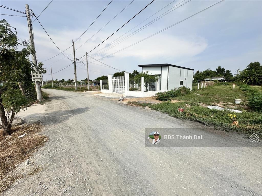 Đường 6m bê tông. 5x27m thổ cư